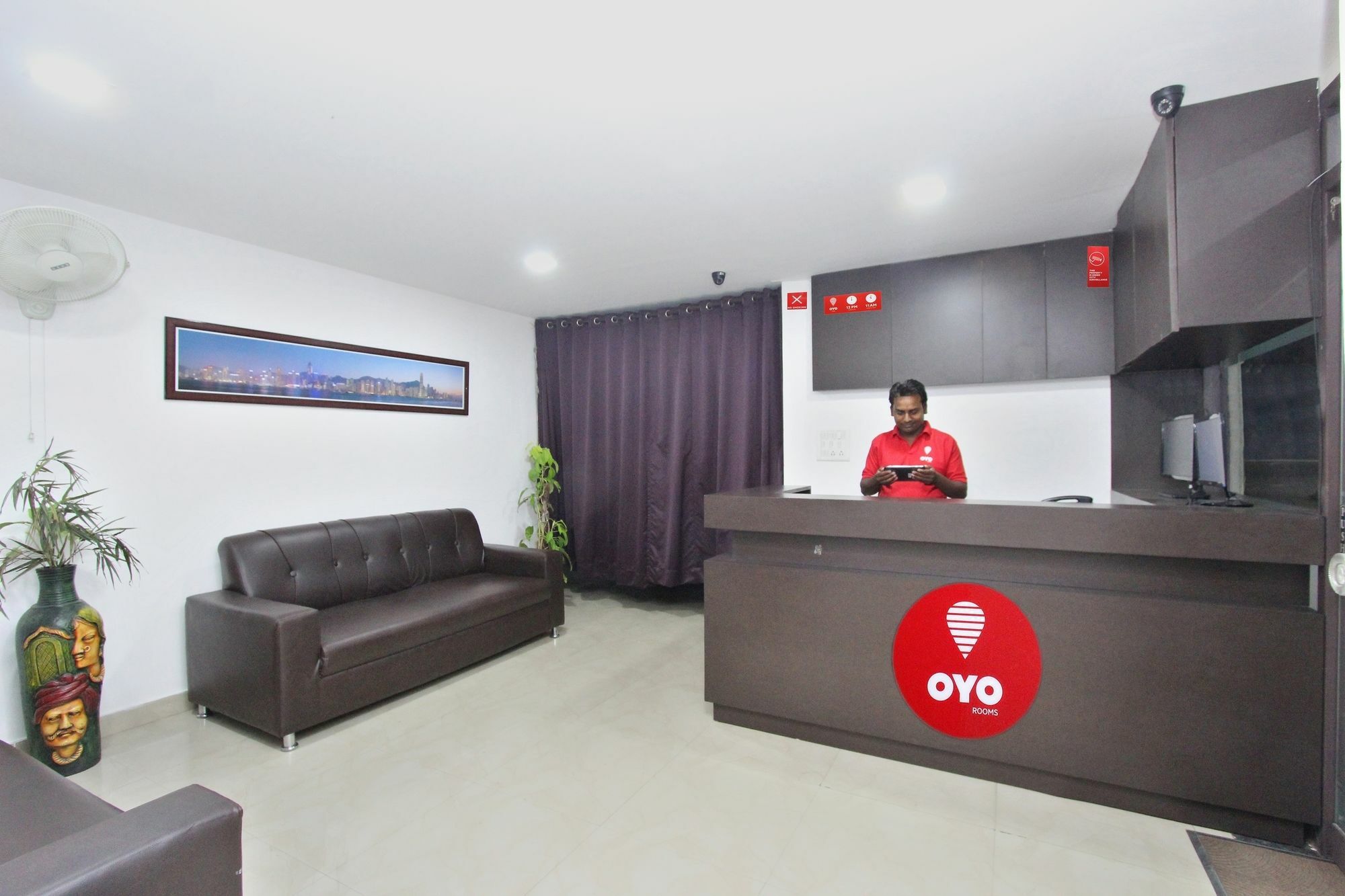 Oyo 4290 Silicon Suits Bangalore Eksteriør billede